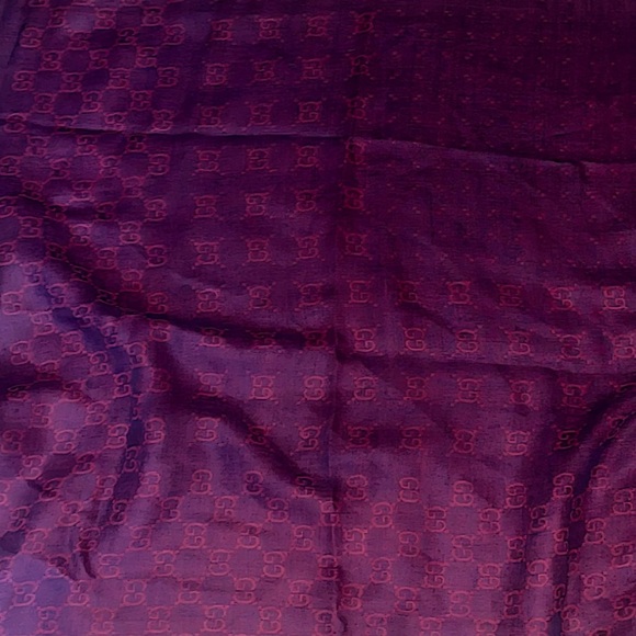Authentic Gucci Tom Ford Monogram GG Double Sided Red & Purple Long Scarf - Picture 3 of 11